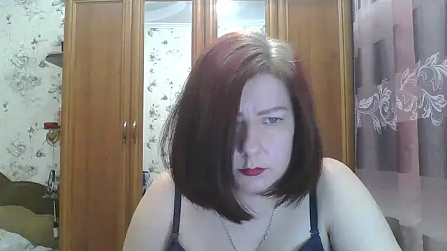 Snapshot of SophieNightAh chatting on 02.20.25 SophieNightAh online show from 02.20.25