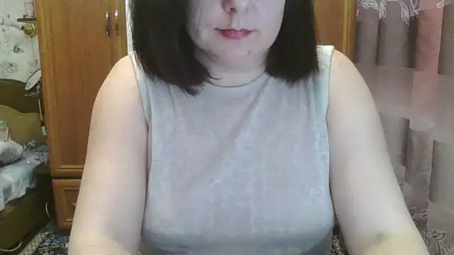 Snapshot of SophieNightAh chatting on 02.27.25 SophieNightAh online show from 02.27.25