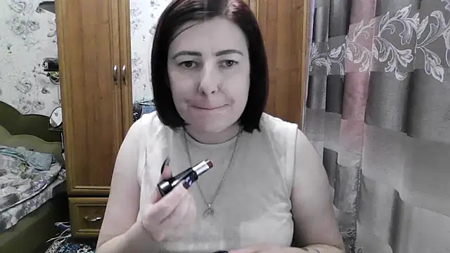 Snapshot of SophieNightAh chatting on 09.12.25 SophieNightAh online show from 09.12.25