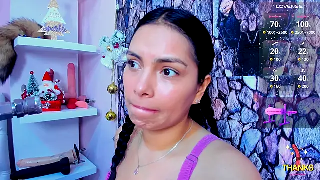 Snapshot of evelinn_belen chatting on 11.26.25 evelinn belen online show from 11.26.25