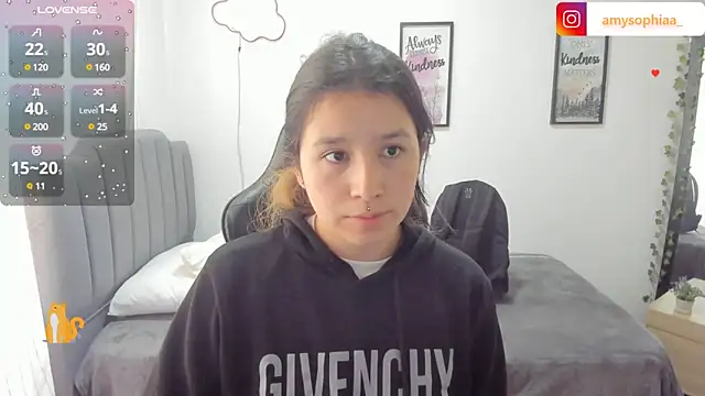 Snapshot of Amy_joones chatting on 01.17.25 Amy joones online show from 01.17.25