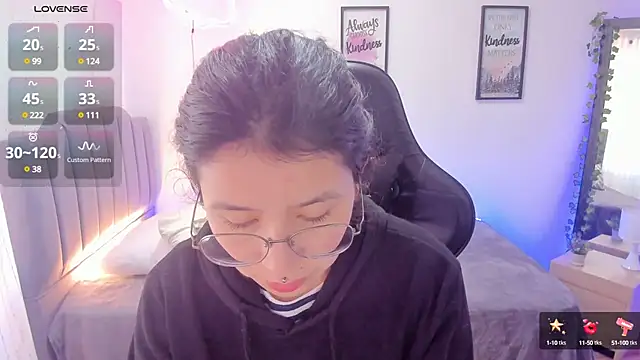 Snapshot of Amy_joones chatting on 01.23.25 Amy joones online show from 01.23.25