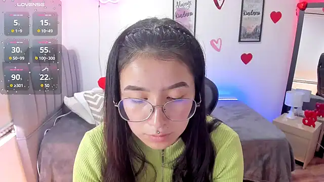 Snapshot of Amy_joones chatting on 02.19.25 Amy joones online show from 02.19.25