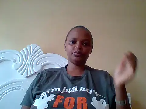 Snapshot of Sexxy-Shie chatting on 10.10.25 Sexxy-Shie online show from 10.10.25