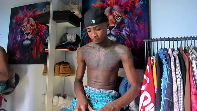 Snapshot of Pantera_black_21 chatting on 10.26.25 Pantera black 21 online show from 10.26.25