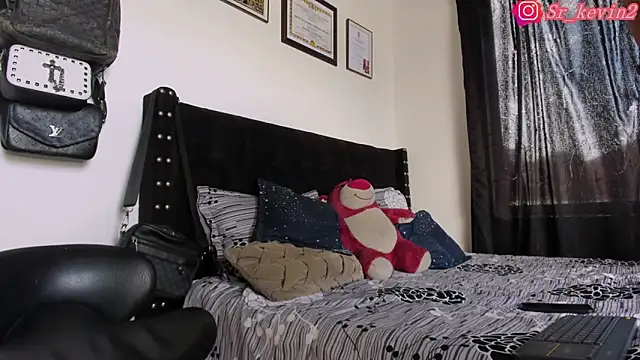 Snapshot of Pantera_black_21 chatting on 11.08.25 Pantera black 21 online show from 11.08.25