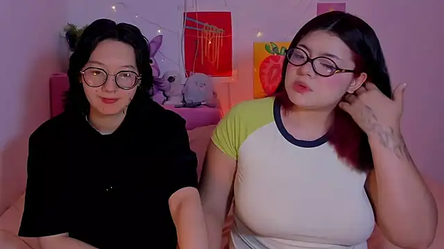 Snapshot of Gaby_Danna chatting on 04.10.26 Gaby Danna online show from 04.10.26