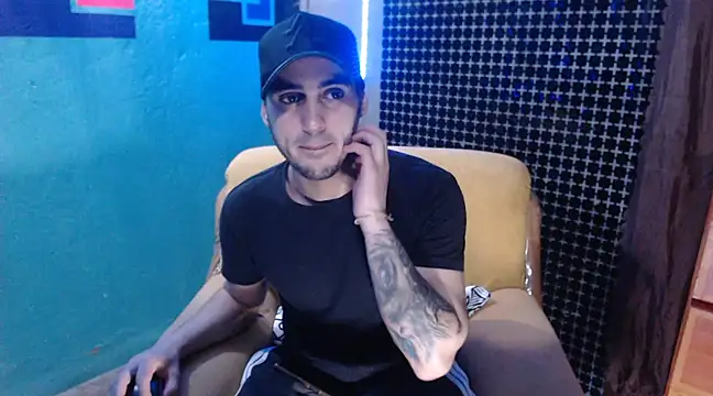 Snapshot of xxxxhotxoxo chatting on 03.11.25 xxxxhotxoxo online show from 03.11.25