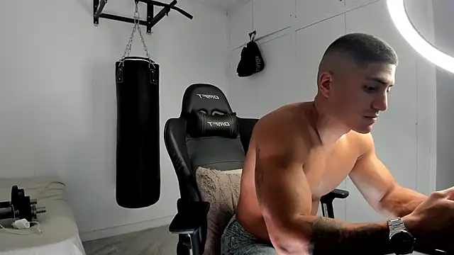 dan01  online show from 11.05.25