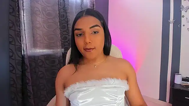 CandyLatinHott online show from 12.23.24