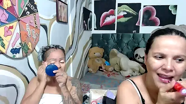 Snapshot of manzanahot9 chatting on 11.01.25 manzanahot9 online show from 11.01.25