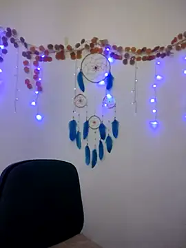 Snapshot of kristal_ktl chatting on 11.08.25 kristal ktl online show from 11.08.25