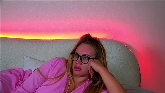 MariaNeumann online show from 02.03.25