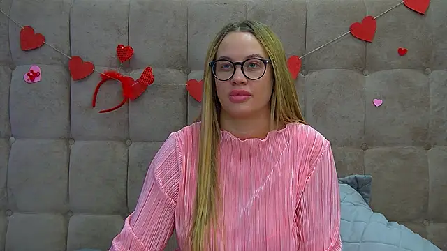 MariaNeumann online show from 02.15.25