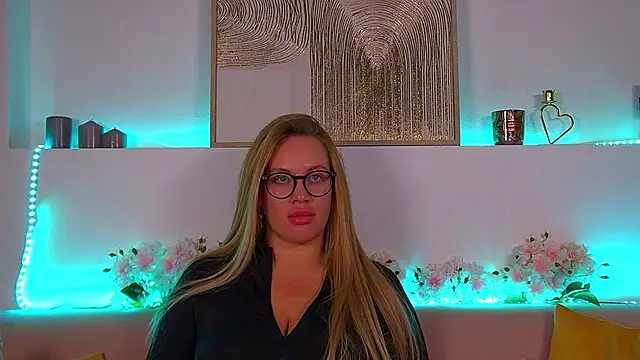 MariaNeumann online show from 02.19.25