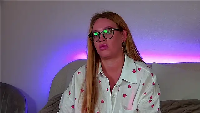 MariaNeumann online show from 03.05.25