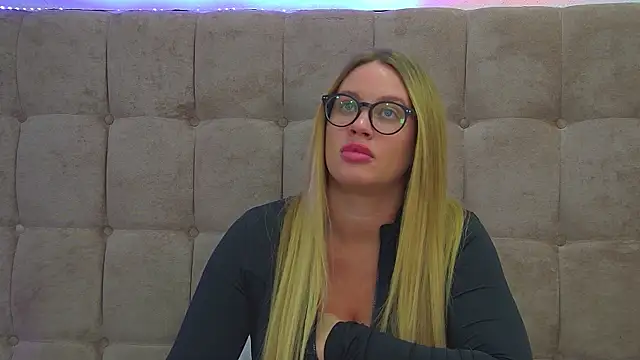 MariaNeumann online show from 03.20.25