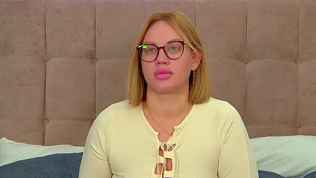 MariaNeumann online show from 09.18.25