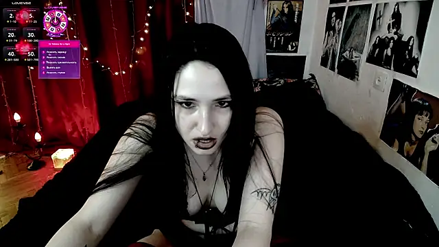 Snapshot of Tricky_Vicky666 chatting on 04.10.26 Tricky Vicky666 online show from 04.10.26