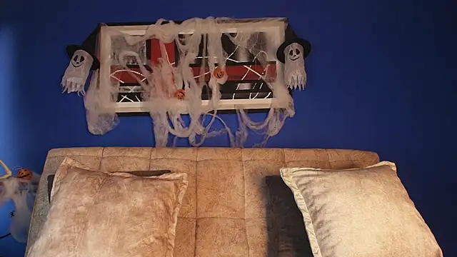 liccy hall online show from 10.30.25