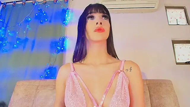 liccy hall online show from 12.22.25