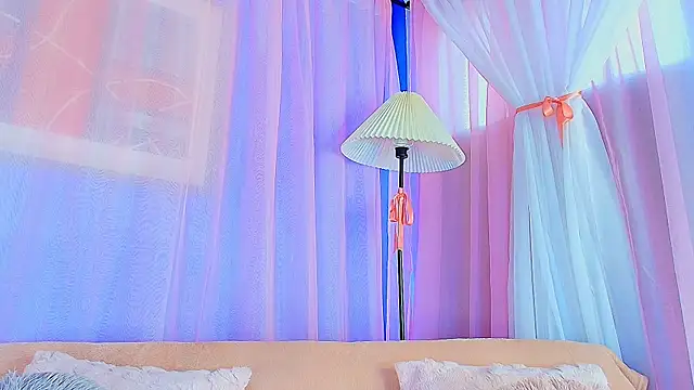 liccy hall online show from 04.26.26