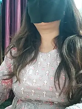 Snapshot of Aishwaryaa_69 chatting on 03.17.26 Aishwaryaa 69 online show from 03.17.26