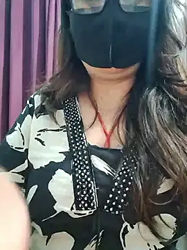 Snapshot of Aishwaryaa_69 chatting on 03.21.26 Aishwaryaa 69 online show from 03.21.26