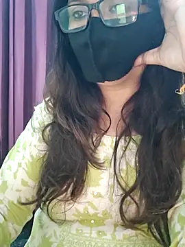 Snapshot of Aishwaryaa_69 chatting on 03.23.26 Aishwaryaa 69 online show from 03.23.26