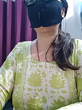 Snapshot of Aishwaryaa_69 chatting on 04.06.26 Aishwaryaa 69 online show from 04.06.26