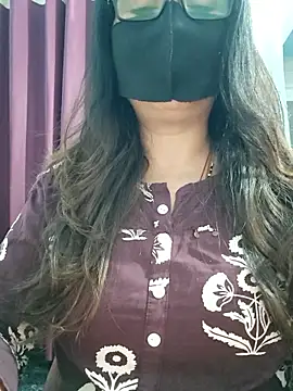 Snapshot of Aishwaryaa_69 chatting on 04.12.26 Aishwaryaa 69 online show from 04.12.26