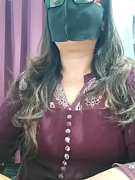 Snapshot of Aishwaryaa_69 chatting on 04.13.26 Aishwaryaa 69 online show from 04.13.26