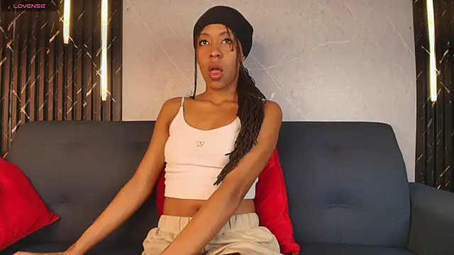 Kloe Suarez  online show from 01.27.25