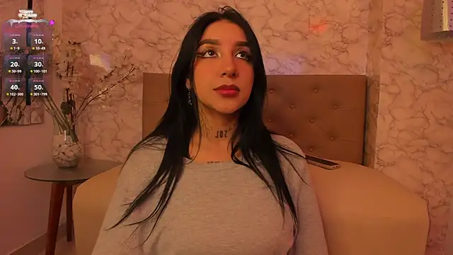 Snapshot of Leiaa_ chatting on 12.30.24 Leiaa online show from 12.30.24