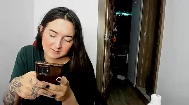 Sweet-Suck69 online show from 01.28.25