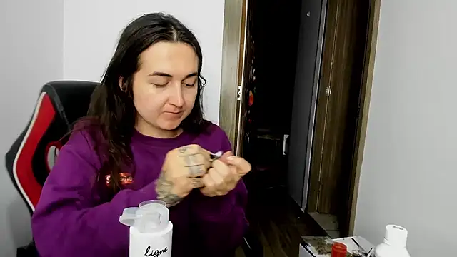 Sweet-Suck69 online show from 02.02.25