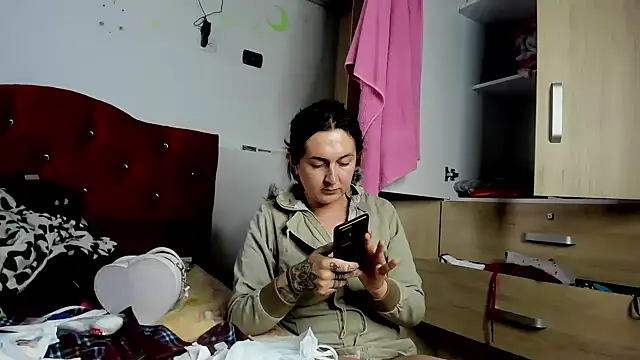 Sweet-Suck69 online show from 03.17.25