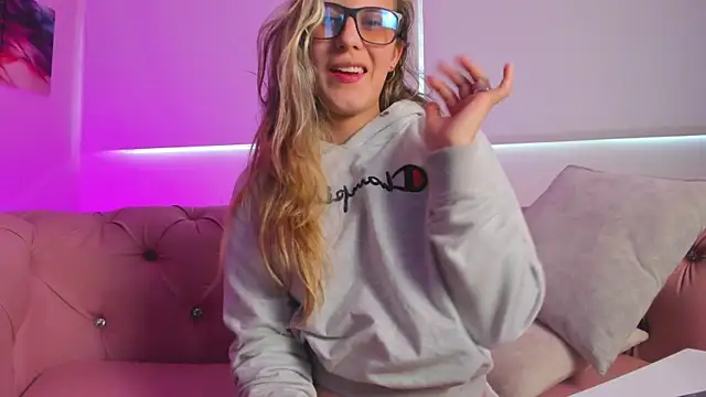 Giia paiige18 online show from 12.29.24