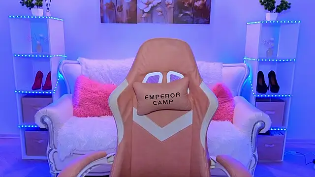 EmmyMills online show from 01.13.26