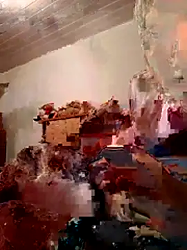 Snapshot of emea4 chatting on 12.22.25 emea4 online show from 12.22.25