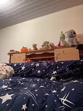 Snapshot of emea4 chatting on 03.30.26 emea4 online show from 03.30.26