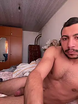 Snapshot of emea4 chatting on 04.12.26 emea4 online show from 04.12.26