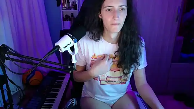 MemiKouki online show from 11.28.25