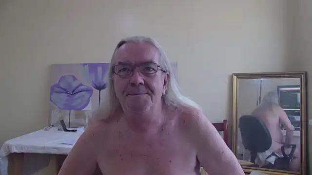 Snapshot of john_little_one1 chatting on 04.20.26 john little one1 online show from 04.20.26