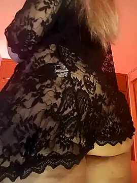 Snapshot of FREYJA- chatting on 02.04.25 FREYJA- online show from 02.04.25