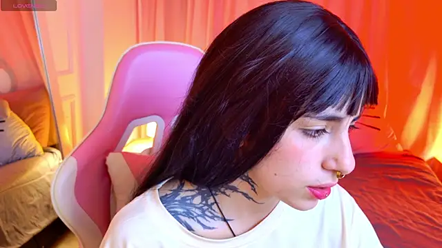 Snapshot of _Artemisa_X chatting on 09.26.25 Artemisa X online show from 09.26.25