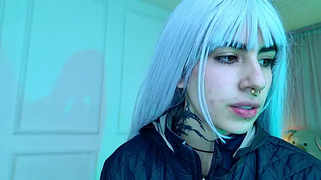 Snapshot of _Artemisa_X chatting on 10.17.25 Artemisa X online show from 10.17.25