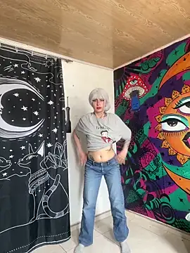 Snapshot of _Artemisa_X chatting on 12.18.25 Artemisa X online show from 12.18.25