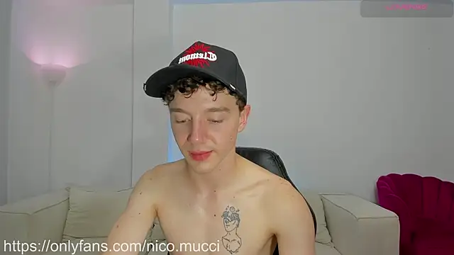 Snapshot of niico_18 chatting on 01.30.25 niico 18 online show from 01.30.25