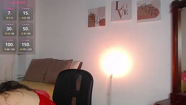 madisex s online show from 01.30.25